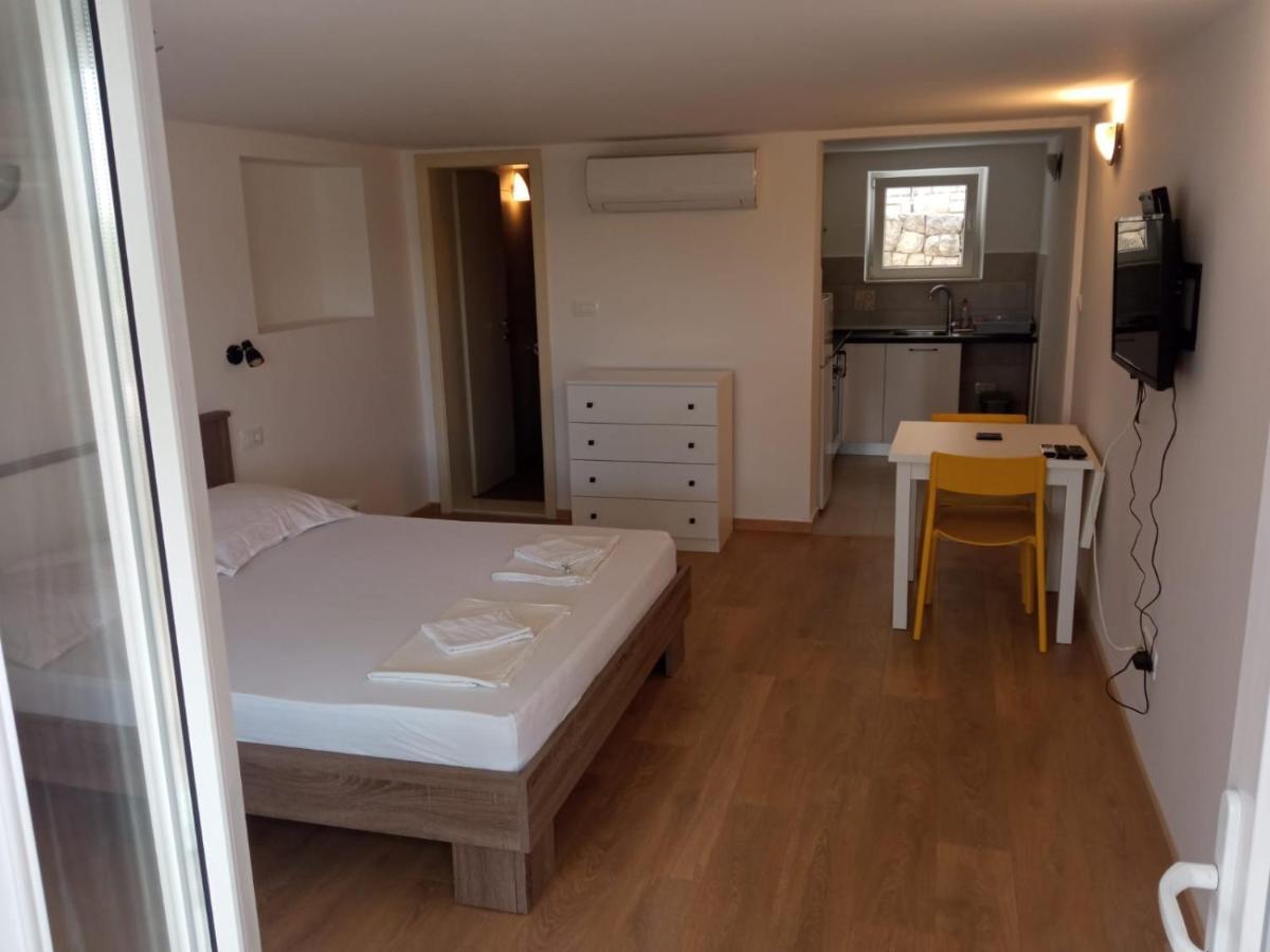 Apartmani Jure Peric Duće Exterior foto